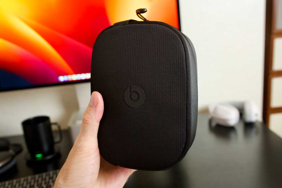 Beats Studio Pro case