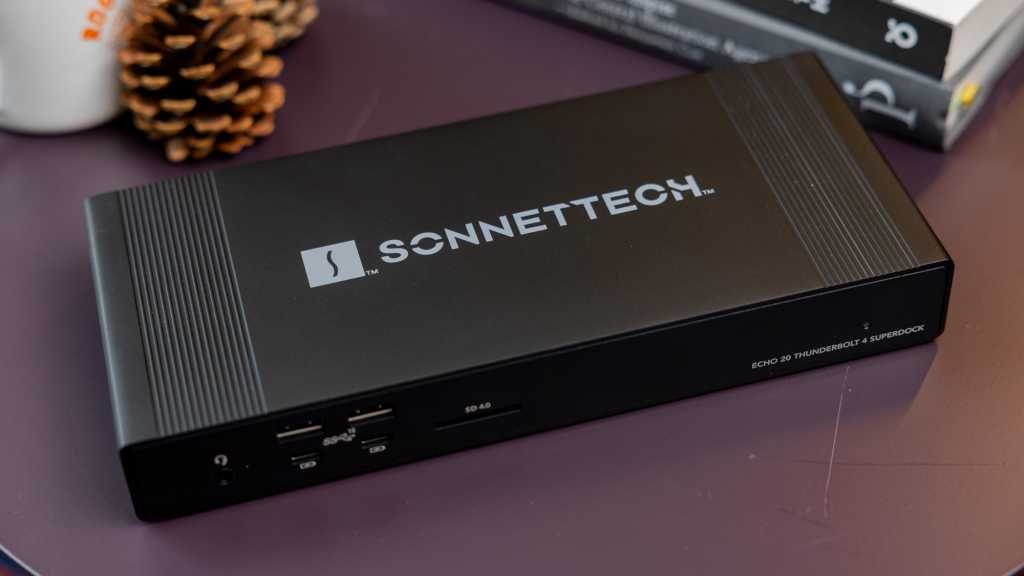 Sonnet Echo 20 Thunderbolt 4 SuperDock top